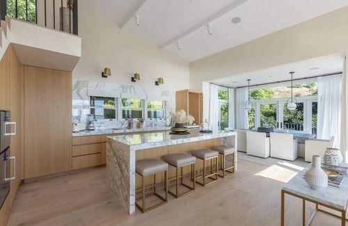 Malibu House | 4B/4.5B Malibu Estate with Incredible Ocean Views