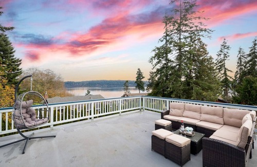 Freeland House | 4b2b Unit @Whidbey Island | Panoramic Water View