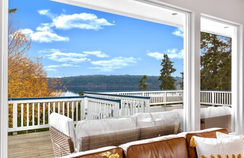 Freeland House | 4b2b Unit @Whidbey Island | Panoramic Water View