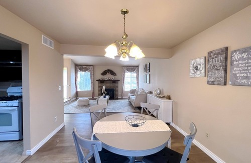 Azusa House | 4B3B Modern Spacious House with Nice Backyard