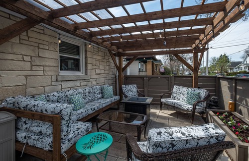 Wauwatosa House | 4BD Central to Top Attractions, Quiet Walkable Area