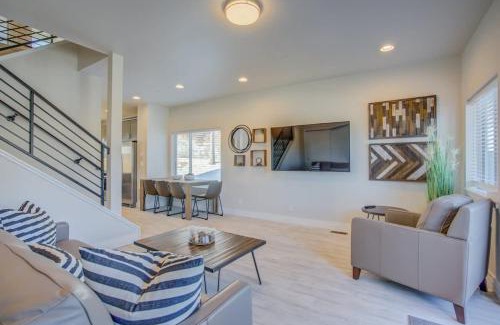 Colorado Springs House | 4BD Home w Rooftop Patio Fire Pit & Mountain Views