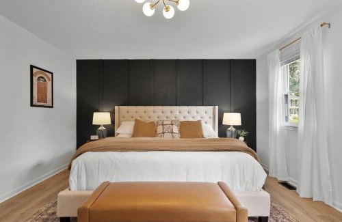 Eastgate House | 4BD Near Downtown - Theatre, Patio, Games