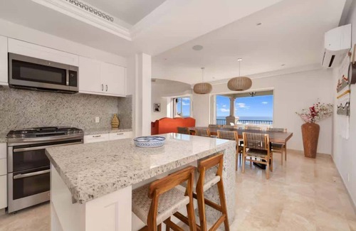 Paraiso Escondido Villa | 4BD Oceanfront Montecristo Estates Villa
