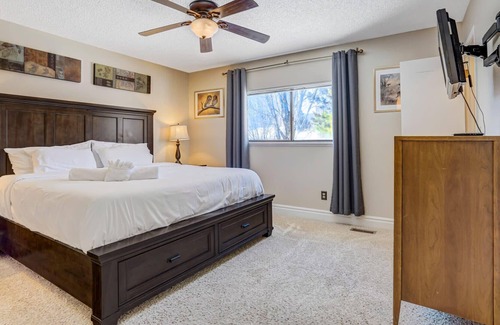 Northwest Colorado Springs House | 4BD with Huge TV and Fireplace! Close to Parks!