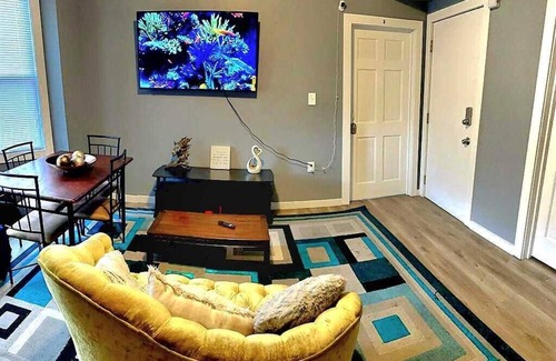 Newark Apartment | 4Bdrm and 2battrm centrally located in Newark close to NY/EWR/Berth Israel Hosp