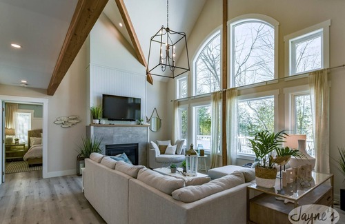 Tiny Cottage | 4bed 3bath Beach House Oasis on Georgian Bay! West Exposure!