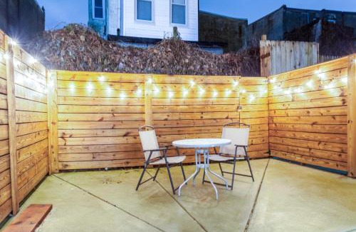 North Philadelphia East Apartment | 4bedrm4bath-backyardwifi-wdcoffeeparking