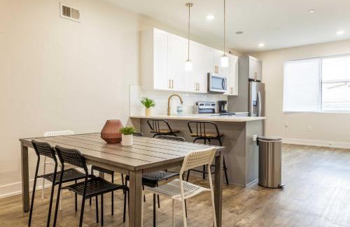 North Philadelphia East Apartment | 4bedrm4bath-backyardwifi-wdcoffeeparking