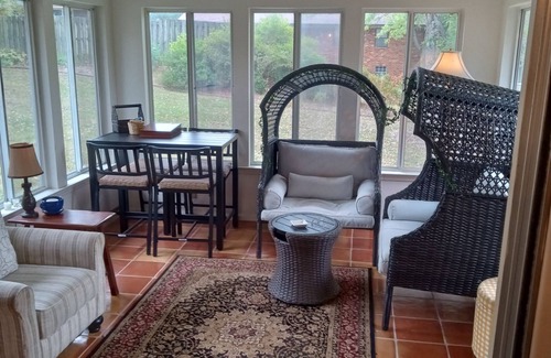 Cleveland House | 4Bedroom - 2.5 Bath Mid-Century Stunner near Lee Univ. No cleaning fees!