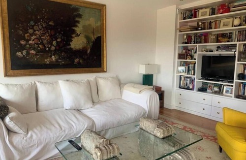 Sarria Apartment | 4bedroom with a balcony - An unforgettable experience in Sarria-Sant Gervasi