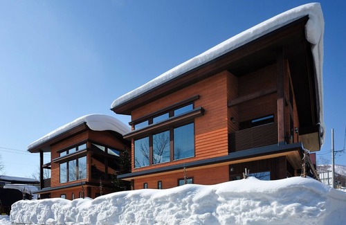 Hirafu House | 4BedroomLocated in the center of Hirafu a luxurious large chalet/Abuta-gun Hokkaidō