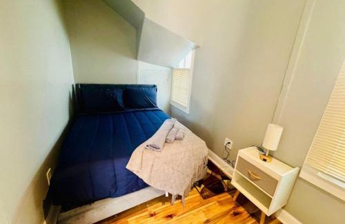 Buffalo House | 4BR-1.5BA Electric Vehicle Charger-25min Falls