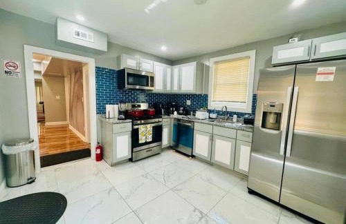 Buffalo House | 4BR-1.5BA Electric Vehicle Charger-25min Falls