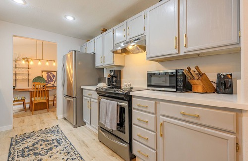Hillsboro House | 4BR/2.5BA Home, Close to Intel, Nike & Hospitals