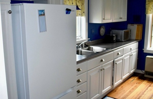 Pemaquid Point Cottage | 4BR, 2 BA Traditional Cottage with Ocean Views on Pemaquid Point