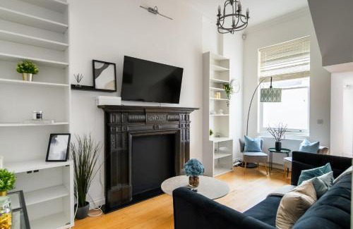 Fitzrovia House | 4BR 2BA House By LiveStay Short Lets & Serviced Accommodation London Near Oxford Circus With 2 Private Patios