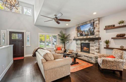 Garden District House | 4BR 3B 2 Kitchen with PnP Downtown CDA 11 guests