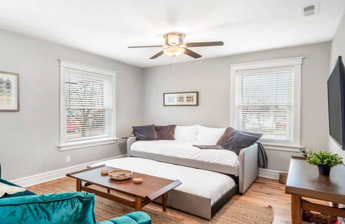 Southwest Garden House | 4BR/3BA 2 Floor Units | Sleeps 12 / ABODEbucks