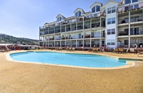 Camdenton Condo | 4BR/3BA Lakefront Penthouse, Clearwater Condominiums Sleeps 8