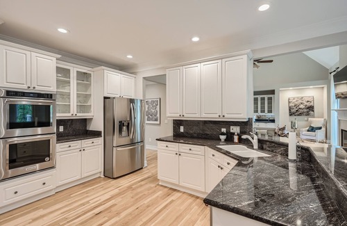 Buckhead House | 4BR/4.5BA Sleek Serenity Residence