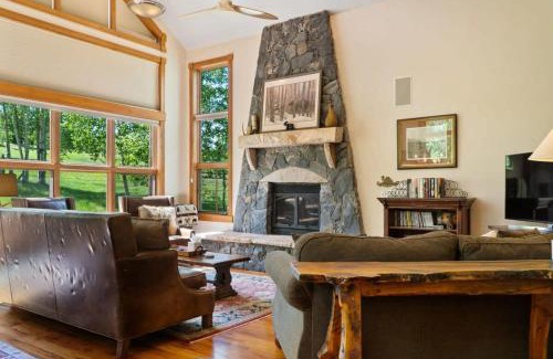 Stonehaven House | 4BR Apres Ski & Golf Retreat with Hot Tub!