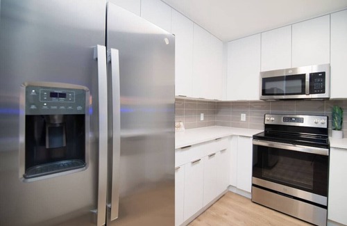 Charlotte Center City Apartment | 4BR Apt in Uptown - Sleeps 10!