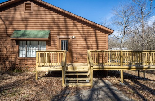 Jones Mills House | 4BR Beautiful and Spacious Lakehouse