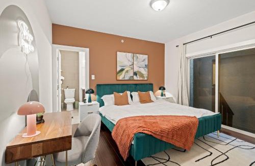 Fairmount Apartment | 4BR - BSL Subway - Steps to Met - Family Friendly