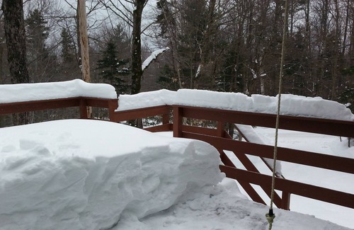 Wardsboro Ski Chalet | 4BR Chalet Between Mt. Snow & Stratton, Sleeps 10, Fireplace, Clubhouse w/ Pool
