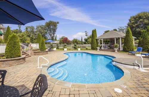 Ballenger Creek Cottage | 4BR Cottage: Pool, Near Downtown, Heated Spa-Open Year Round, On-site Masseuse!