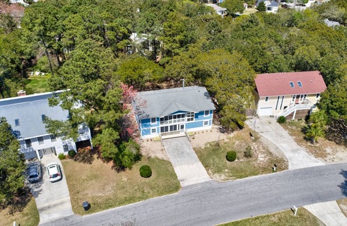 Colington House | 4BR Dog Friendly | Fireplace | Theater Room