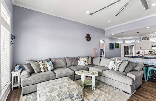 Port Bolivar House | 4BR Gilchrist Escape | Steps to Beach, Pool Table, Bar, Lift