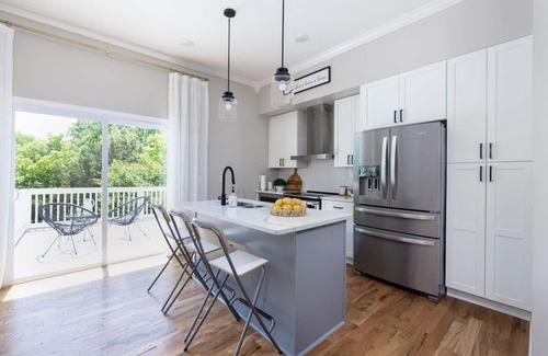 Woodberry Park House | 4BR Home 10min to BNA Fast Wi-Fi & Yard