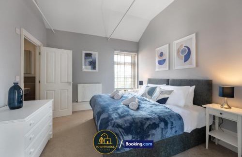 Colchester House | 4BR House by Townhouse Stays, Short Lets & Serviced Accommodation in Colchester with Garden, Free Parking & WiFi