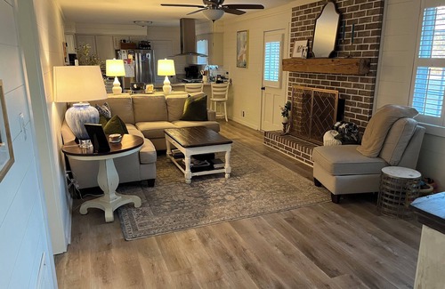 Montclair House | 4BR Masters Rental~2.5 miles to ANGC~Private Yard~Close to Dining & Attractions