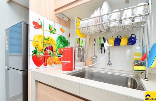 Bandar Saujana Putra Condo | 4BR Minions Homestay-Free WiFi & Parking Near KLIA & MAHSA
