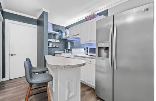 Central Mission Beach Apartment | 4BR Ocean Breeze Duplex+Large Patio sleeps 16