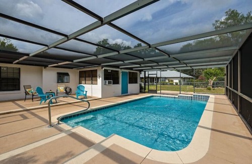 Ocala House | 4Br Pool Home Centrally Located in sunny SW Ocala all situated on half acre!