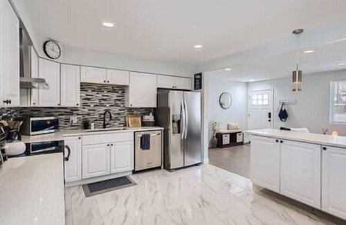 Lamar Heights Area House | 4BR Retreat w/Fenced Yard, Pet Friendly