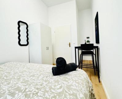 Schottenfeld Apartment | 4BR Shared