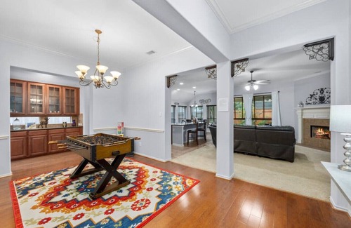 Houston Apartment | 4BR Sleeps 9, Foosball, Patio, Near Race Park