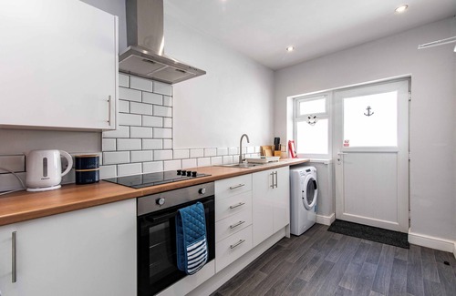 Hull House | 4BR Sleeps 10 Near City Centre