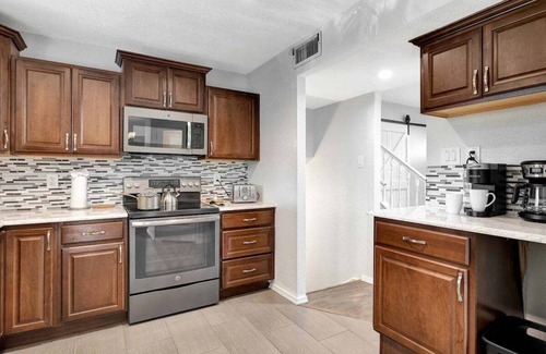 Tempe House | 4BR Tempe Home w/Pool Heating Option Available!