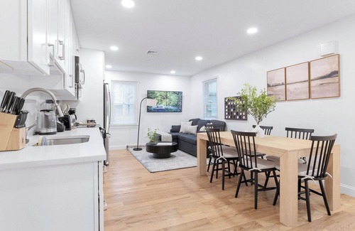 Cambridgeport Apartment | 4BR3B 14G Walk to Harvard MIT BU and Outdoor
