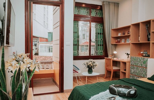 Old Quarter House | 4BRs Vietnamese house w Rooftop Lounge/City view/Cozy/Center of Old Quarter