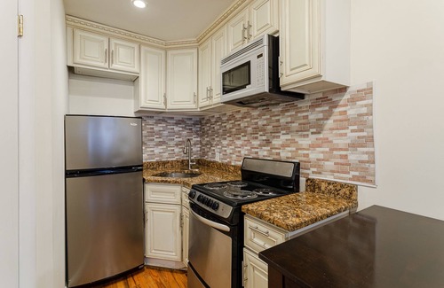 Midtown South Apartment | 4FE Chelsea Studio Exclusively Yours