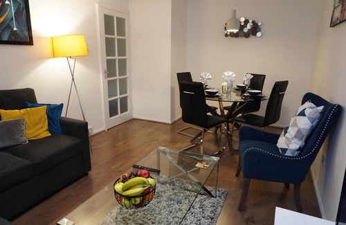 West Ham Apartment | 4Guests-Parking-2BR-FamilyFriendly