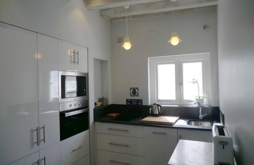 Old Town Apartment | 4th floor apartment in historic Cadiz, and just a 10 minutes walk to the beach.