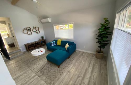 Larkspur House | 4th Street